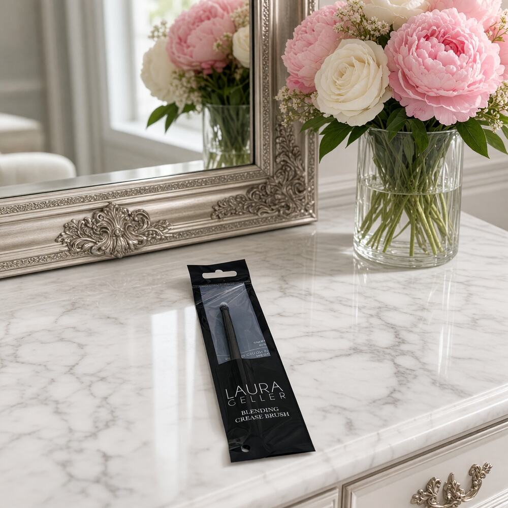 Laura Geller Blending Crease Brush Eyeshadow Makeup Brush